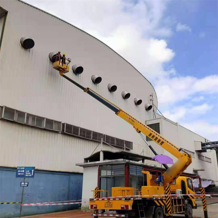 栾城县高空作业车出租服务：专业广告牌安装解决方案