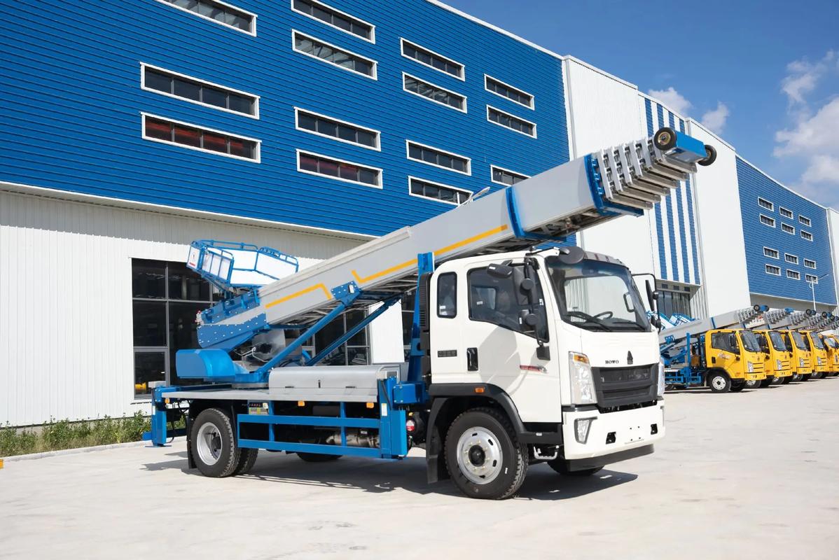 栾城县出租云梯车高空作业车 建筑垃圾搬运